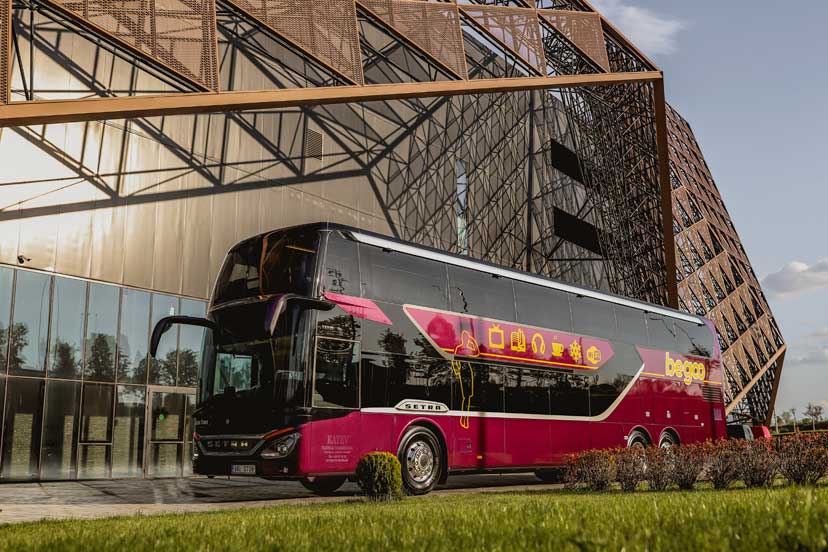 Автобус компании Begoo